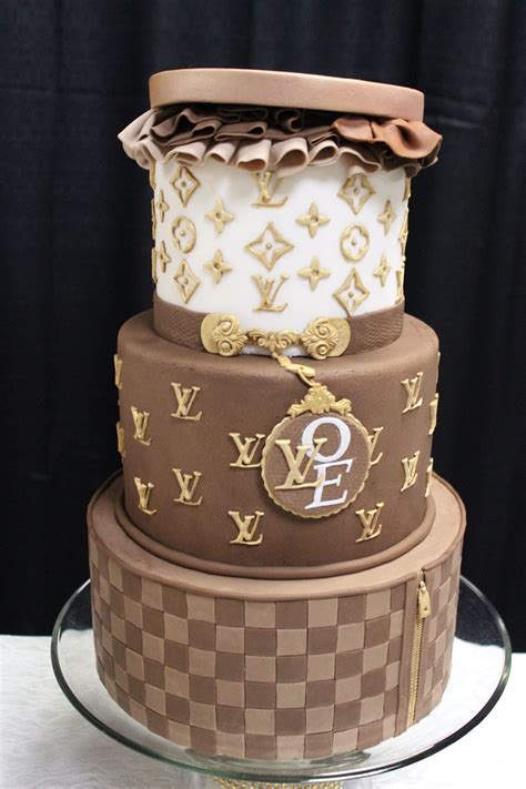 55+ Louis Vuitton Themed Cake Ideas For Birthday or Wedding